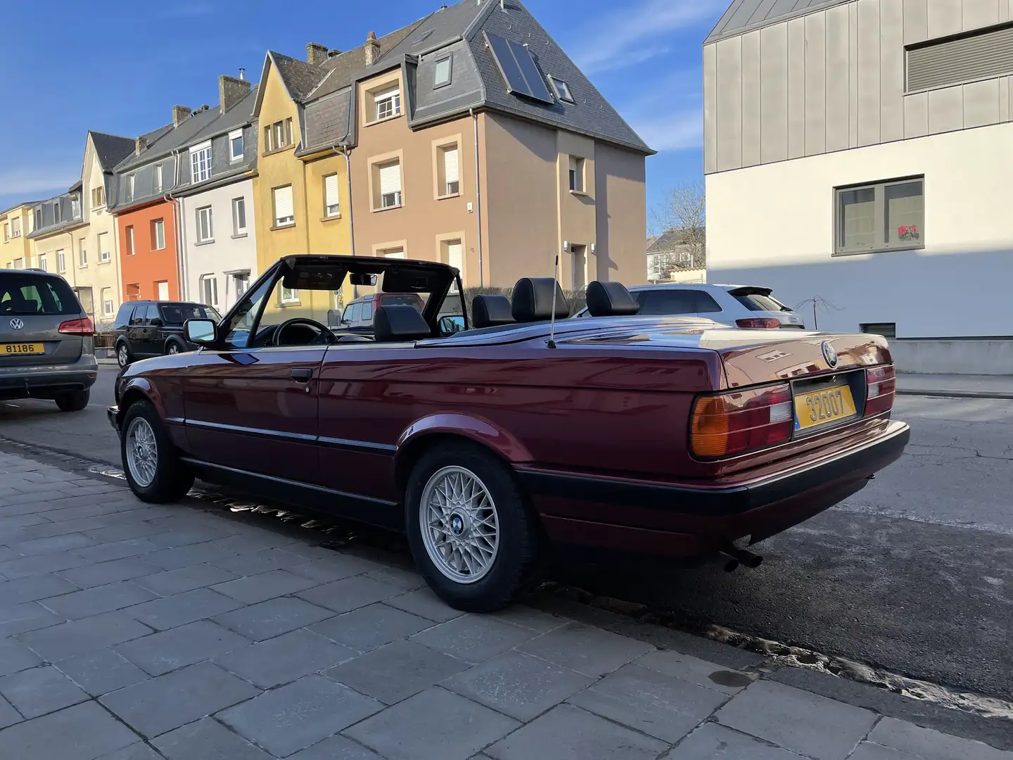 BMW 320 320i - 2