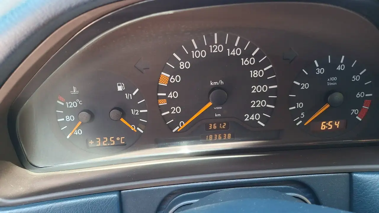 Mercedes-Benz E 200 Avantgarde, foto 7