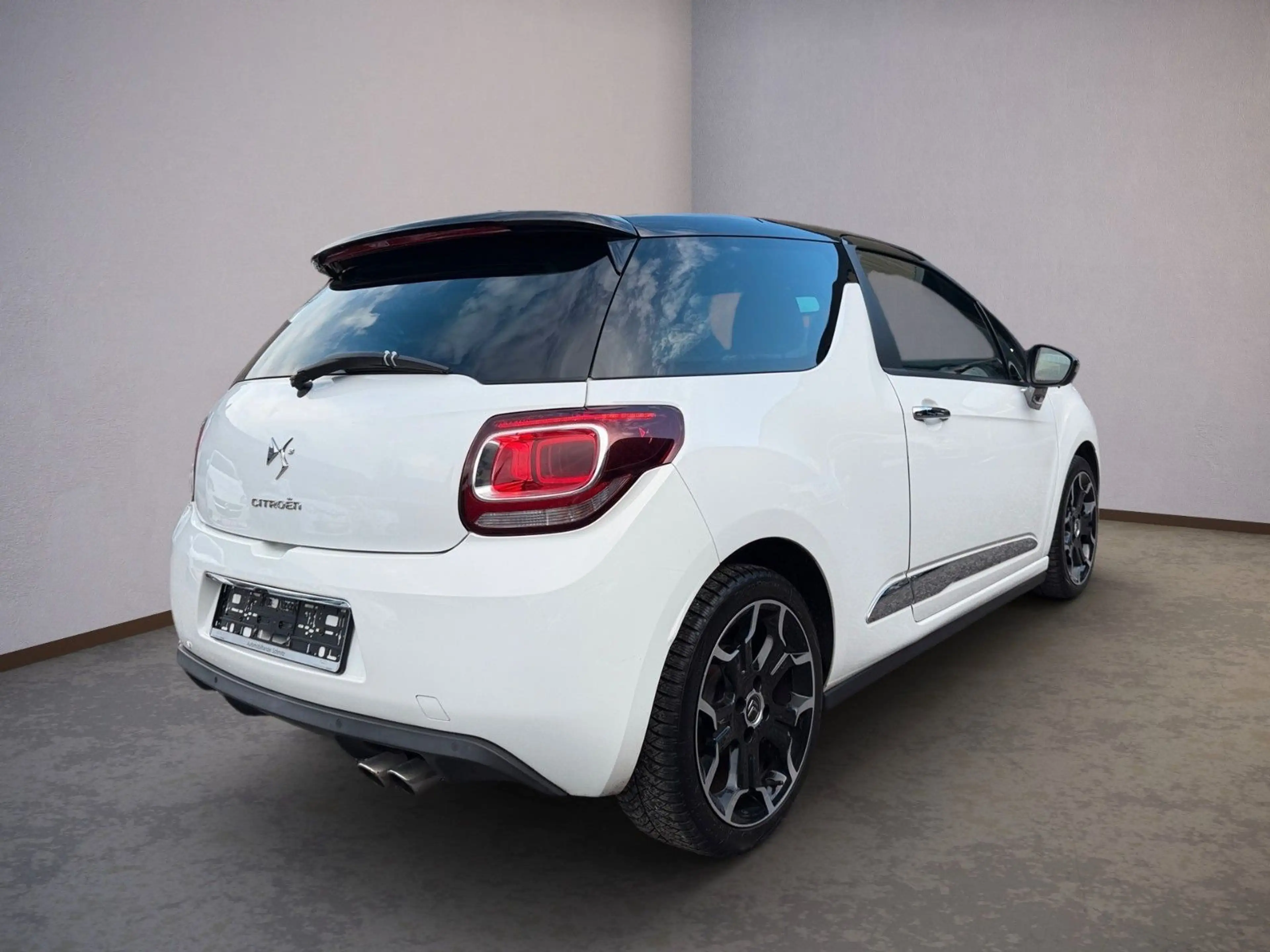 Citroen DS3 1.6 SportChic Facelift LED Navi Alcantara — photo 3
