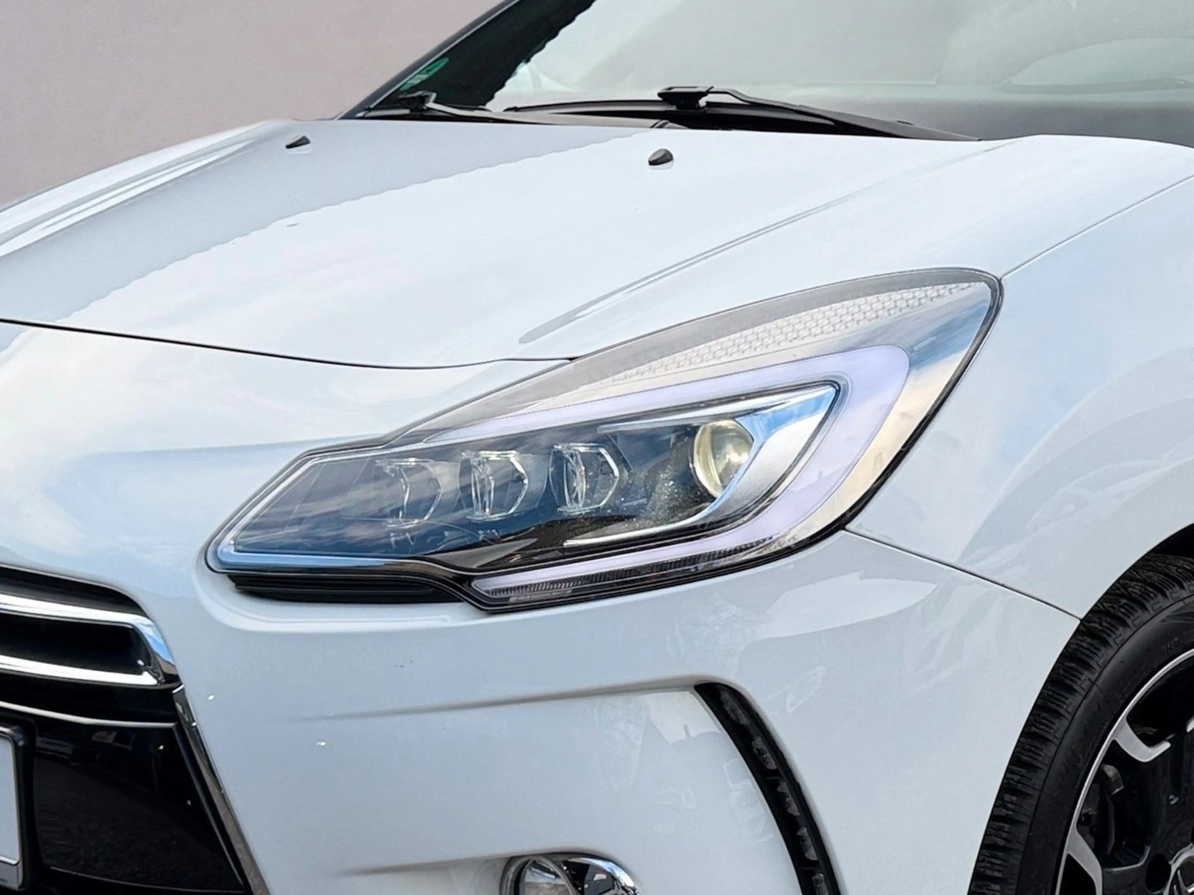 Citroen DS3 1.6 SportChic Facelift LED Navi Alcantara — photo 5