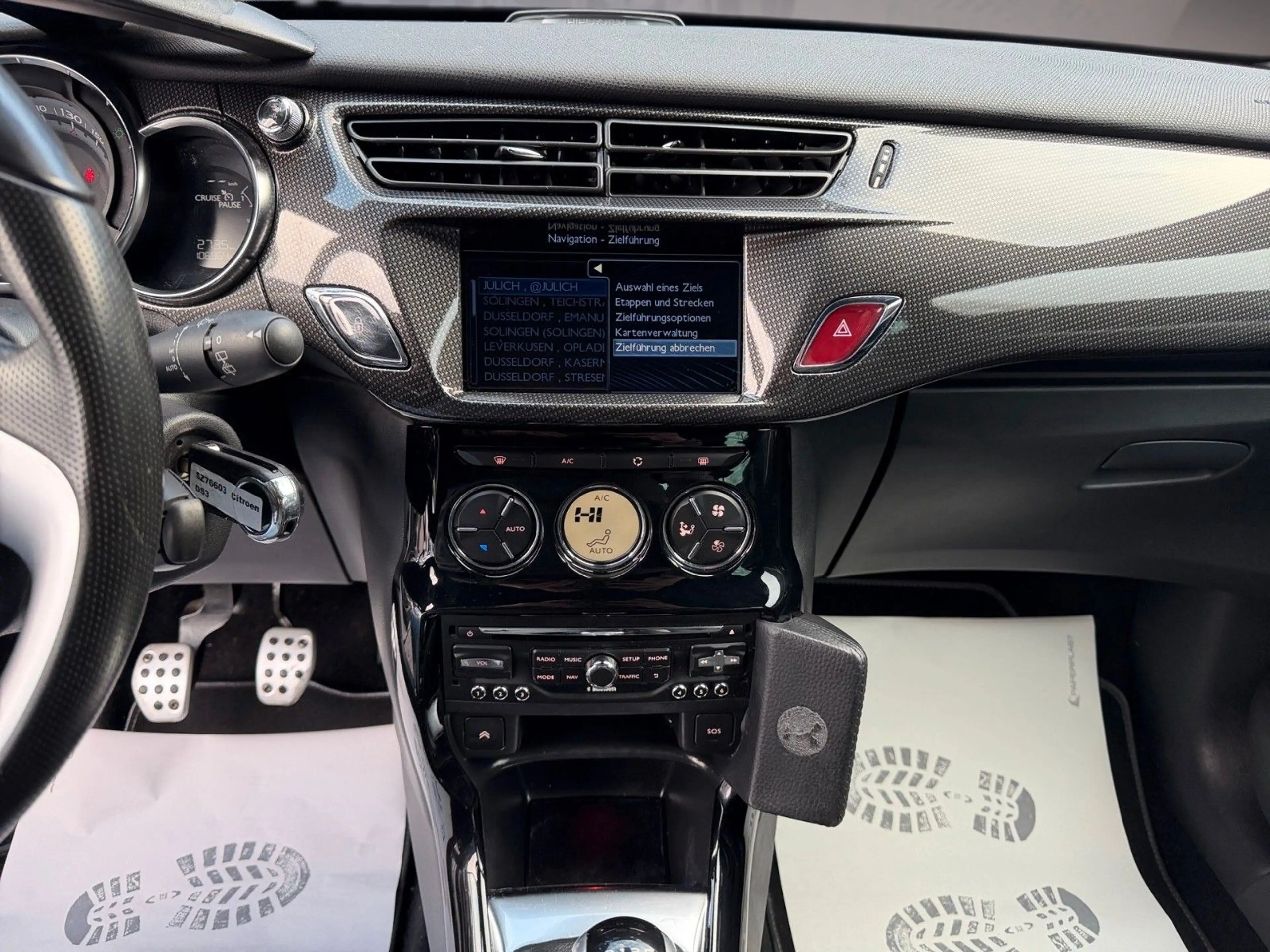 Citroen DS3 1.6 SportChic Facelift LED Navi Alcantara — photo 9
