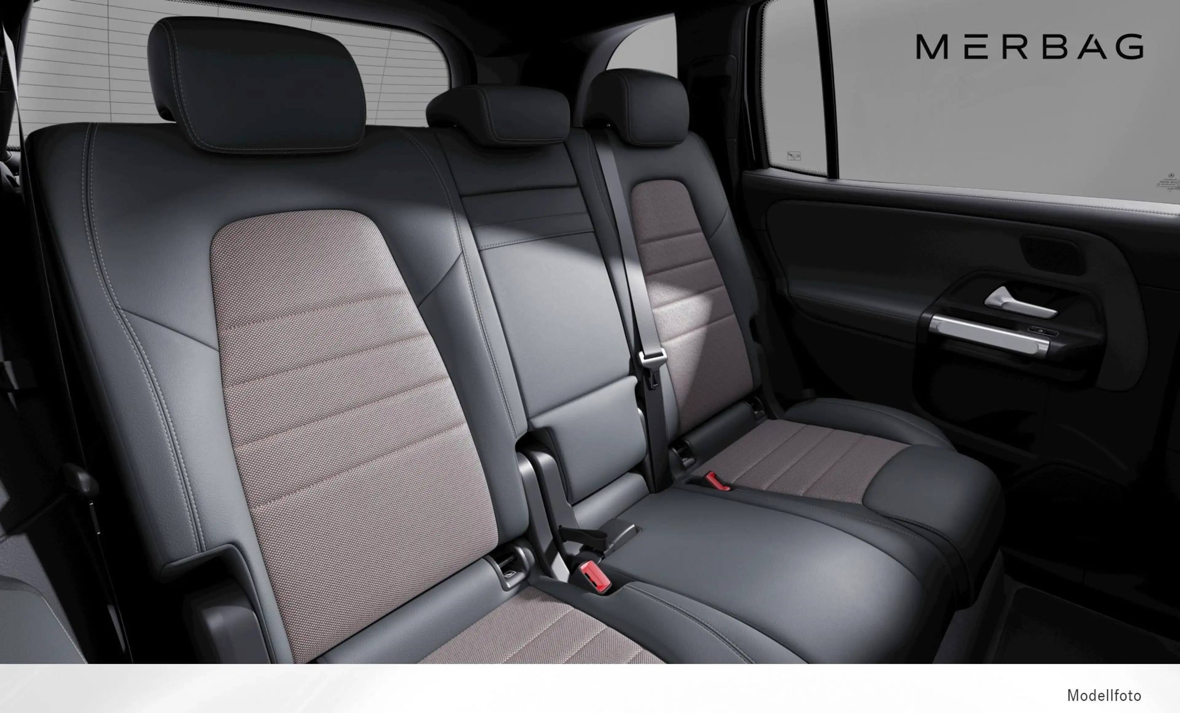 Mercedes-Benz EQB 300 4MATIC — photo 6