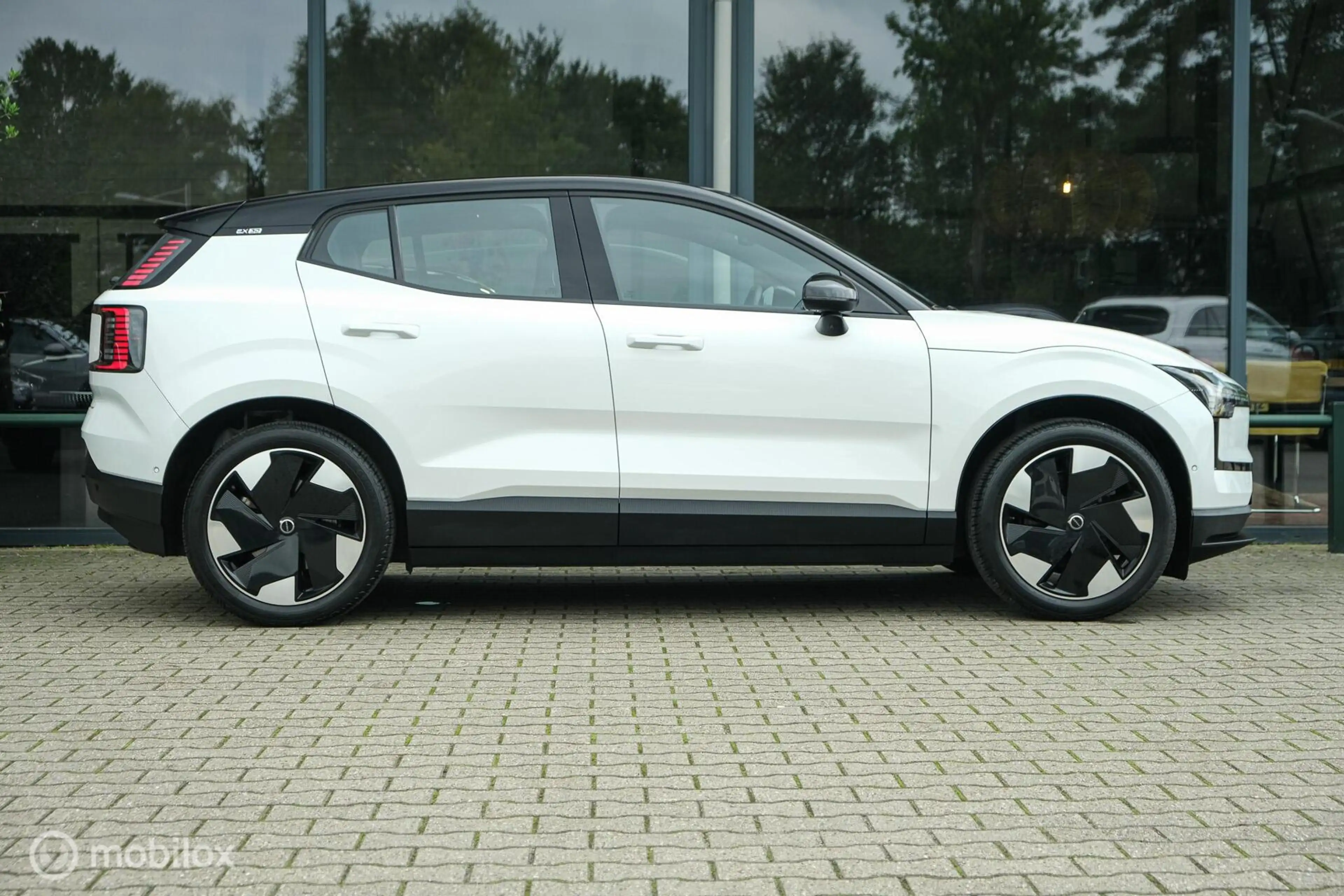 Volvo EX30 Single Motor Extended Range Ultra 69 kWh | SOH 98% — photo 5