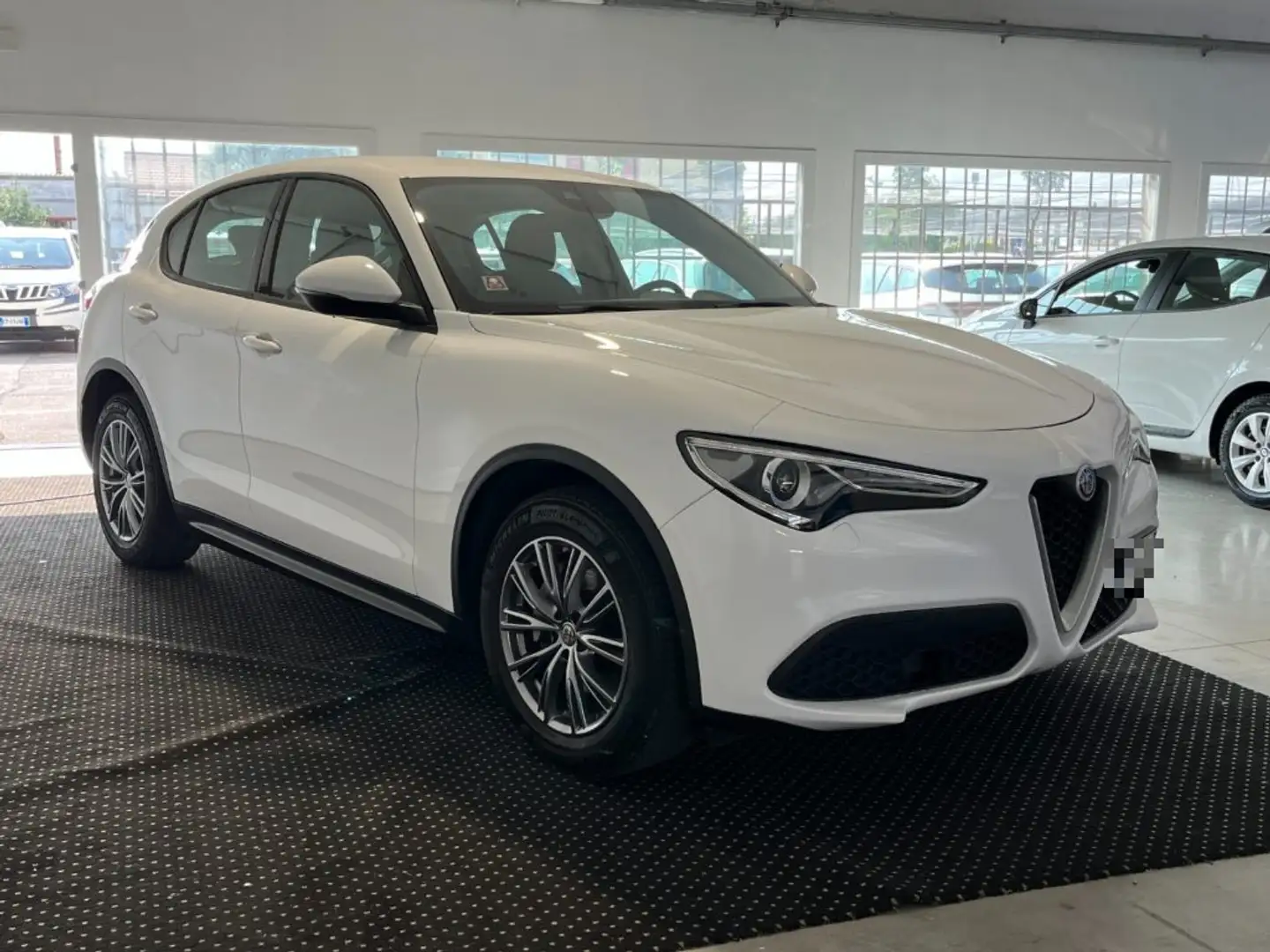 Alfa Romeo Stelvio 2.2 Turbodiesel 160 CV AT8 RWD Business PROMO! Bianco - 1