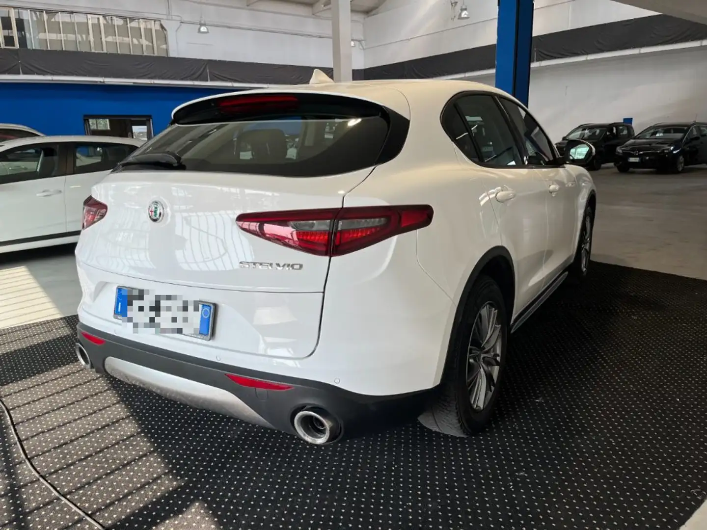 Alfa Romeo Stelvio 2.2 Turbodiesel 160 CV AT8 RWD Business PROMO! Bianco - 2