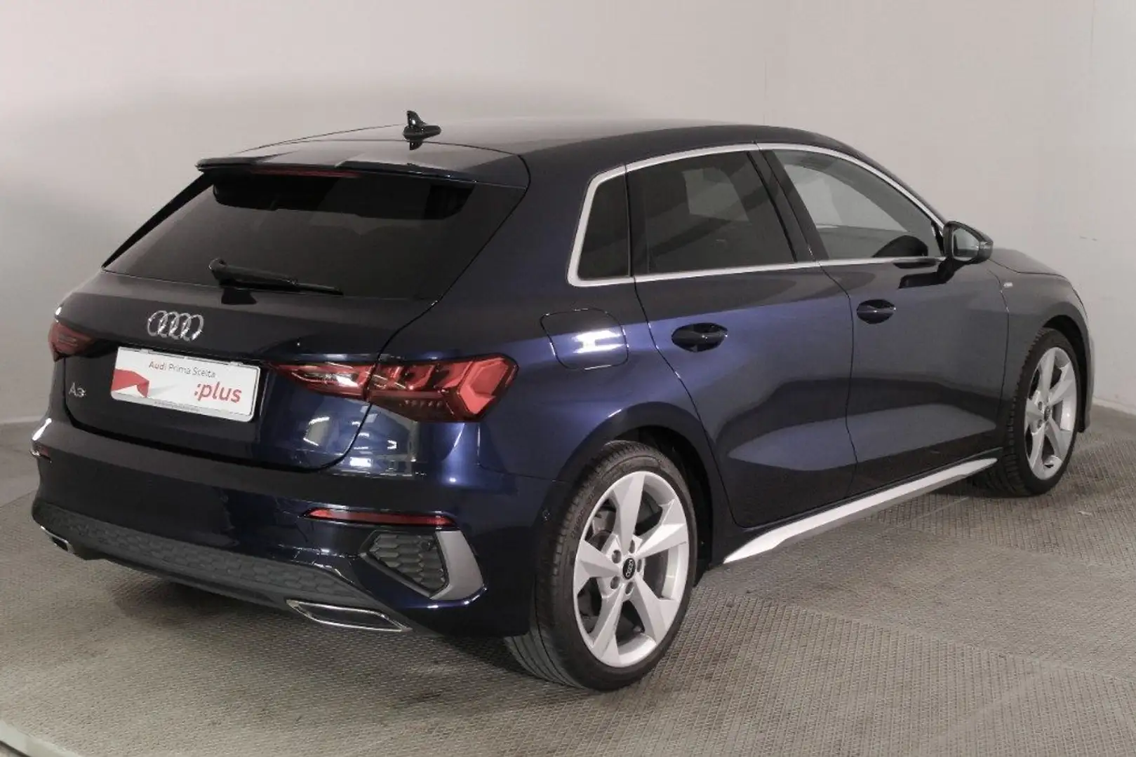 Audi A3 SPB 35 TDI S tronic S line edition Blau - 2