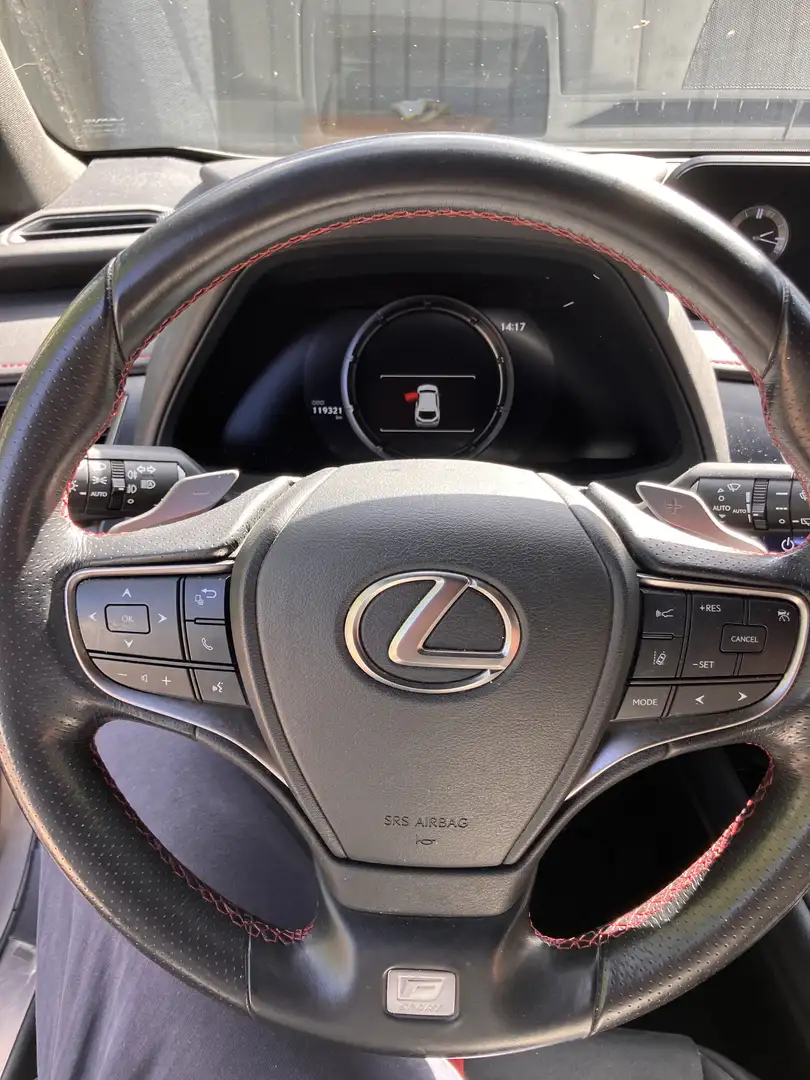 Lexus UX 250h F-Sport - 1