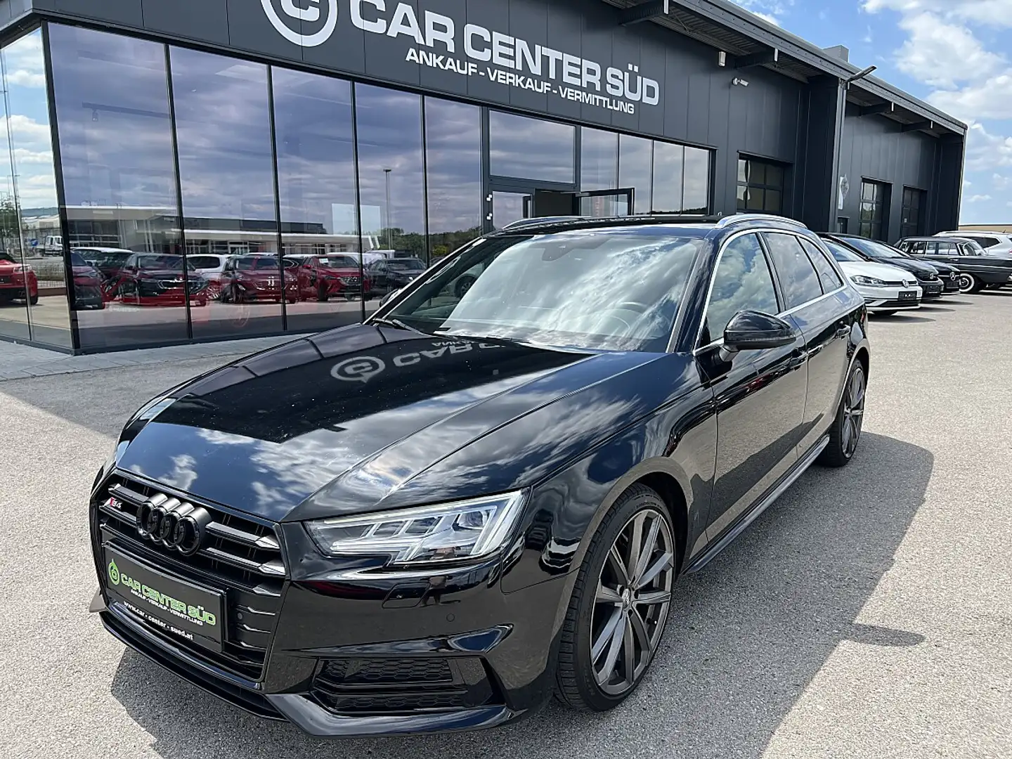 Audi S4 Avant 3,0 TFSI quattro S-tronic Schwarz - 1