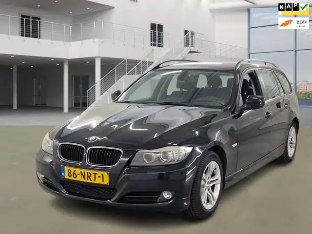 BMW 318 3-serie Touring 318i Business Line