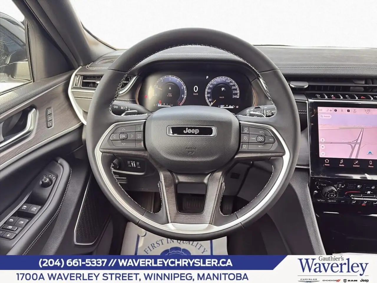 Jeep Grand Cherokee снимка Jeep Grand Cherokee