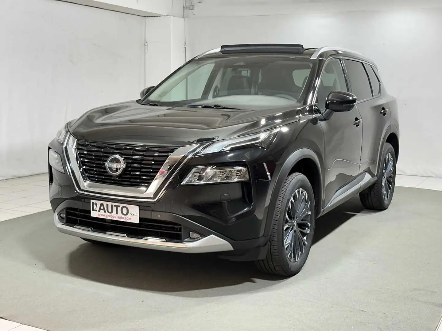 Nissan X-Trail Mild Hybrid 2WD 5 posti Tekna Nero - 1
