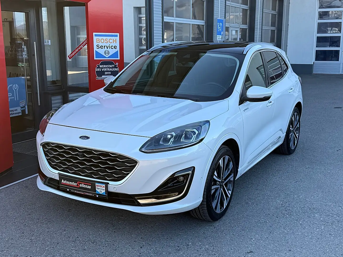 Ford Kuga 2,5 Duratec FHEV AWD Vignale Aut. Weiß - 2
