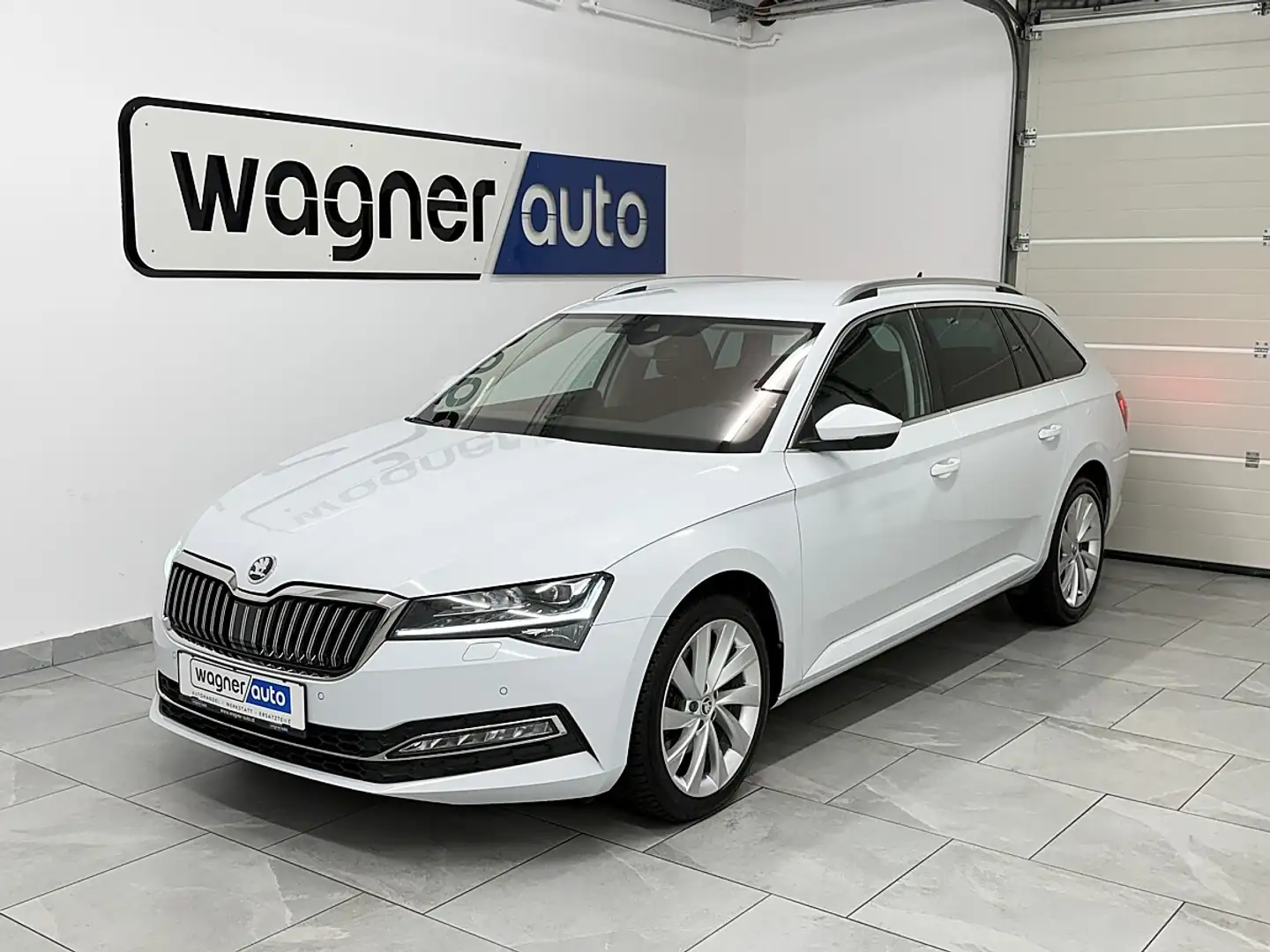 Skoda Superb Kombi 2,0 TDI Style DSG.Matrix LED/ACC/Navi/AHK... Weiß - 2