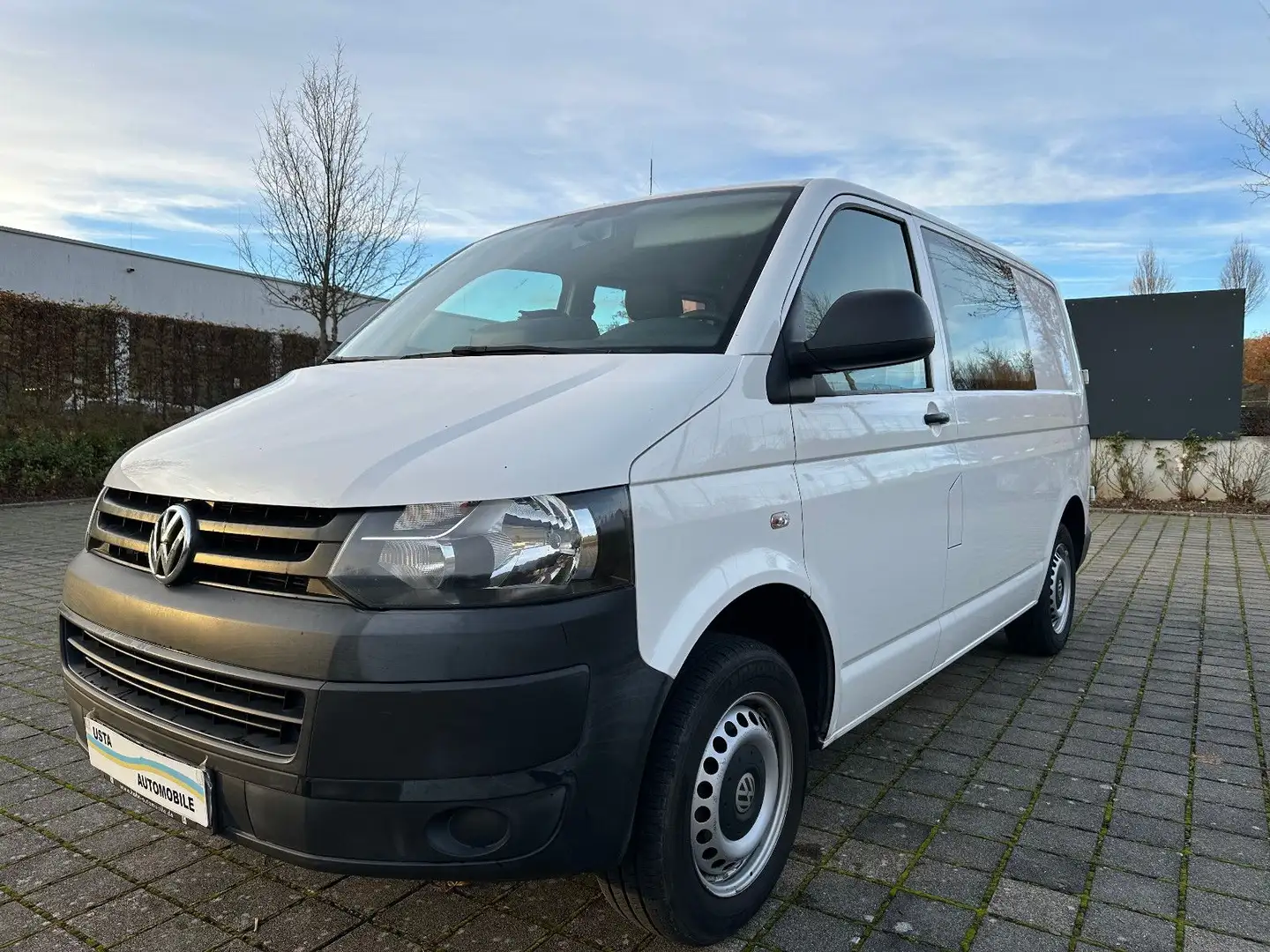 Volkswagen T5 Transporter Kasten-Kombi 1.HAND/Sauber/5Sitze Blanc - 1