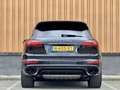 Porsche Cayenne 3.6 S | 421 PK! | Panoramadak | 21" Lichtmetaal | Zwart - thumbnail 6