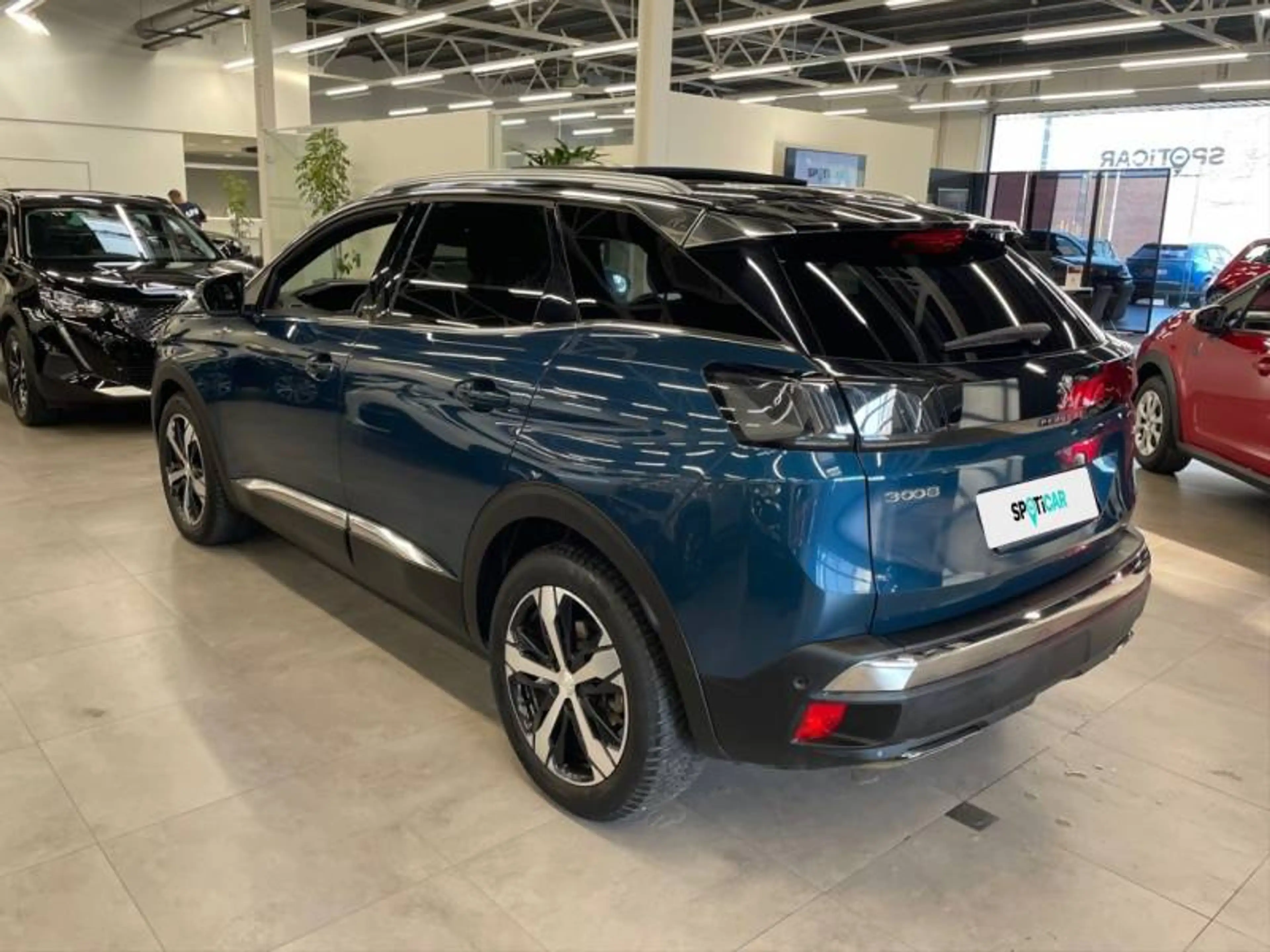 Peugeot 3008 2 1.2 PureTech 96kW S&S Auto Pack GT — photo 7