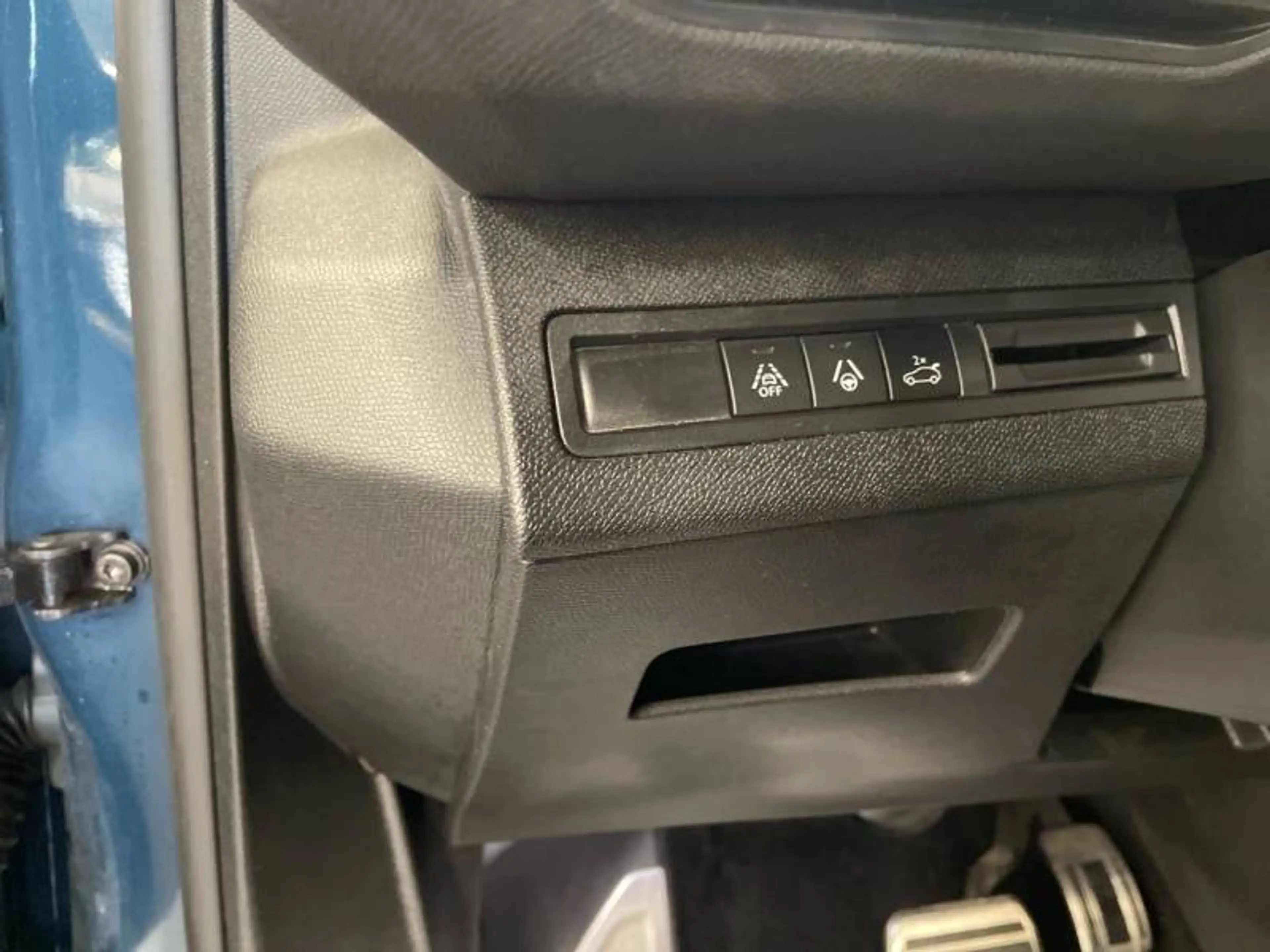 Peugeot 3008 2 1.2 PureTech 96kW S&S Auto Pack GT — photo 13
