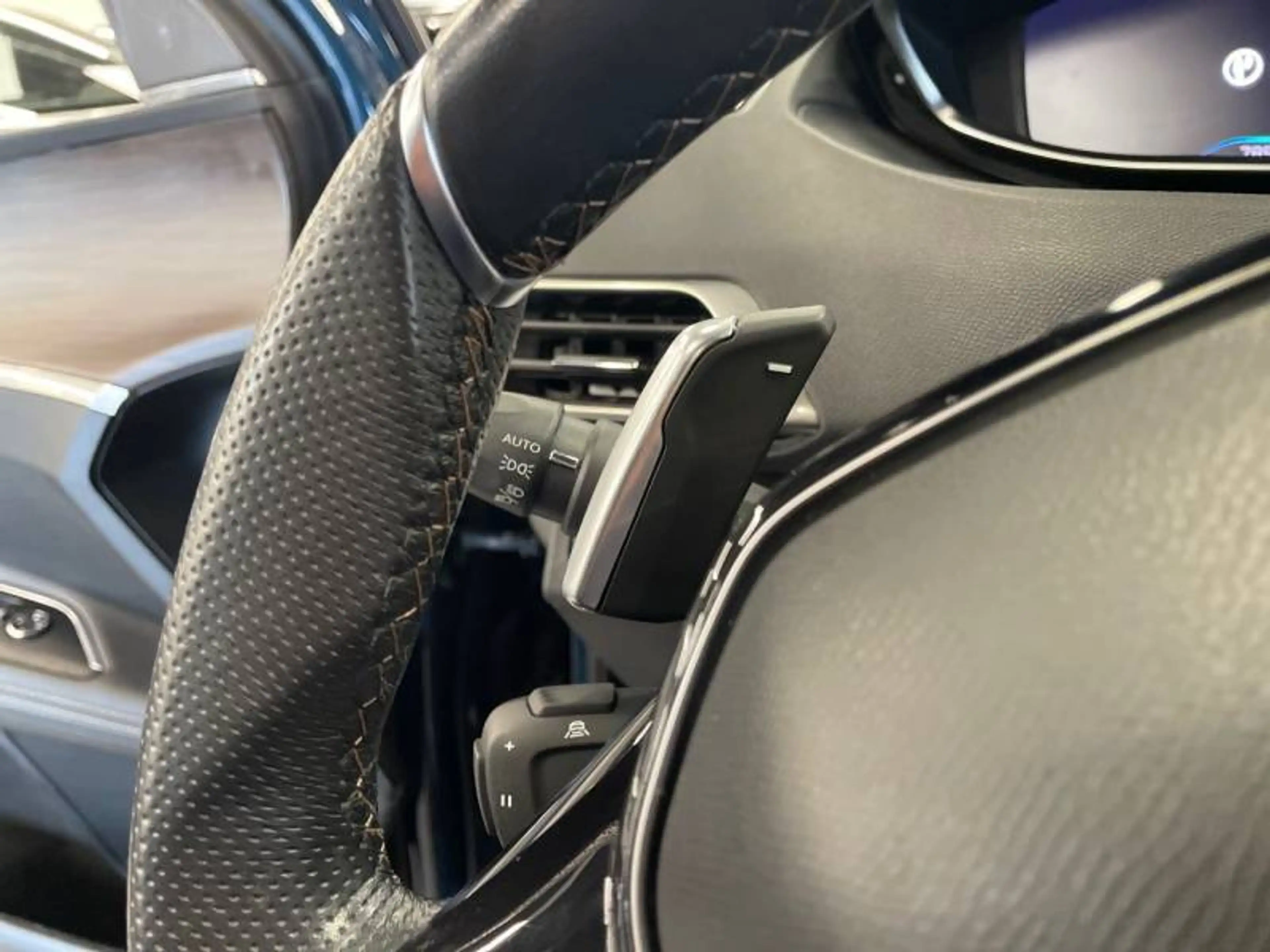Peugeot 3008 2 1.2 PureTech 96kW S&S Auto Pack GT — photo 14