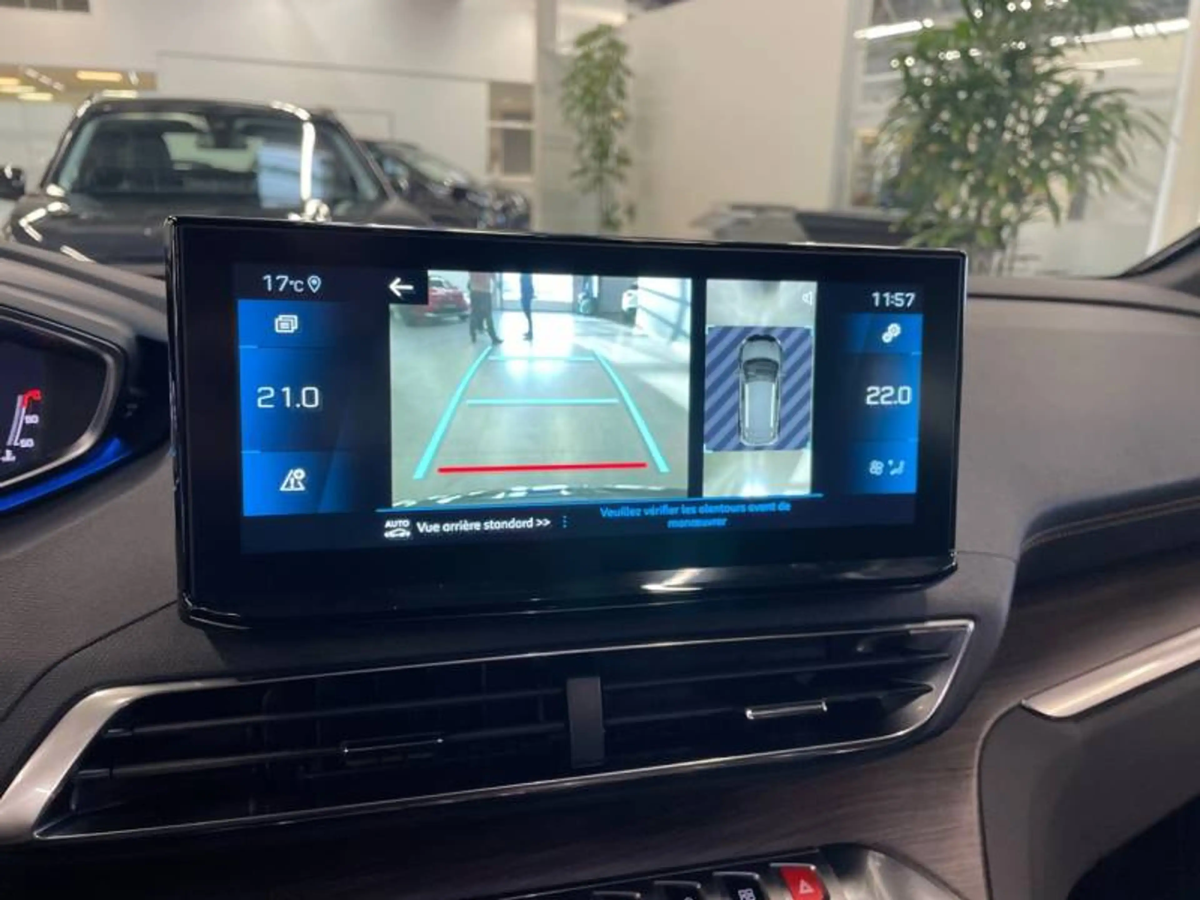 Peugeot 3008 2 1.2 PureTech 96kW S&S Auto Pack GT — photo 20