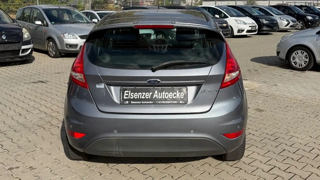 2012 Ford Fiesta Titanium  Style Paket 3 SHZ PDC MFL ALU, photograph 6