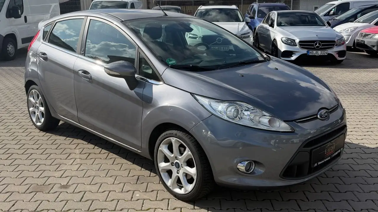2012 Ford Fiesta Titanium  Style Paket 3 SHZ PDC MFL ALU, photograph 10