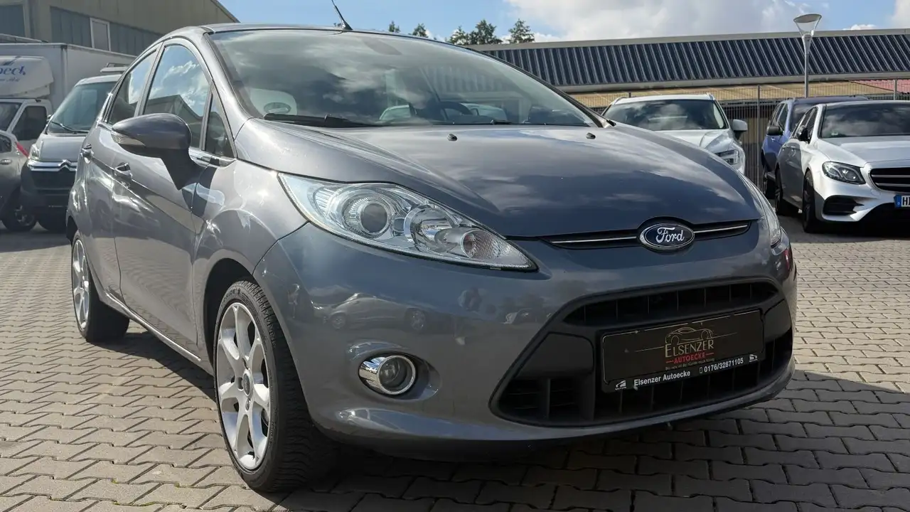 2012 Ford Fiesta Titanium  Style Paket 3 SHZ PDC MFL ALU, photograph 9