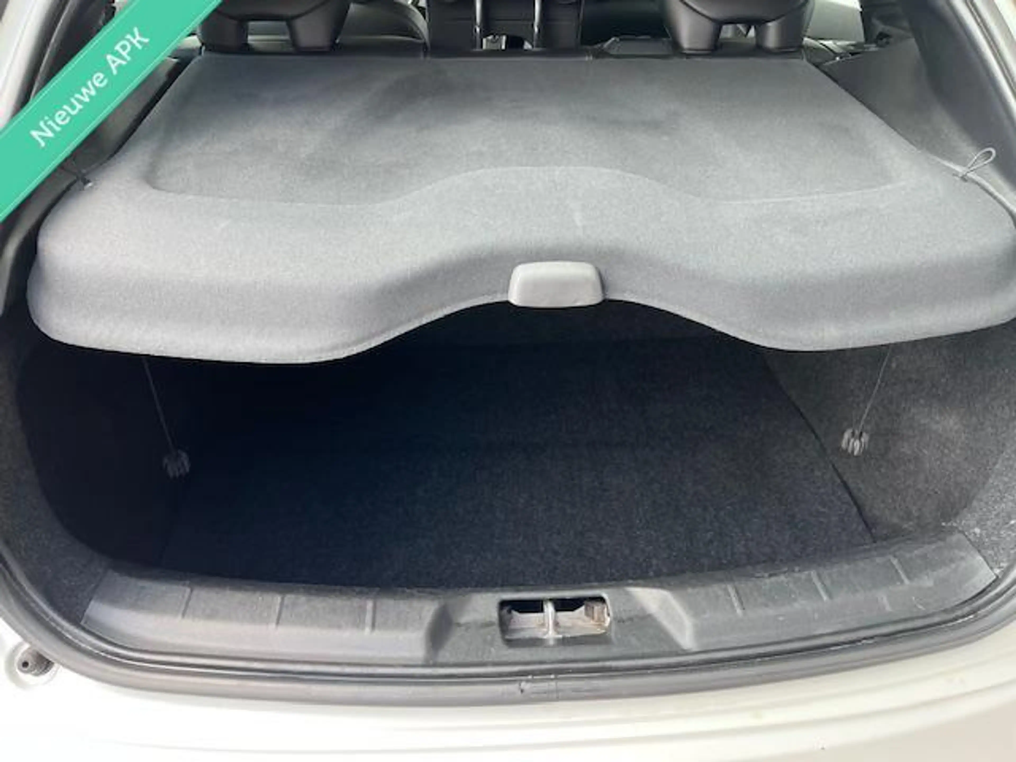 Volvo V40 Cross Country 2.0 D2 Summum — photo 8