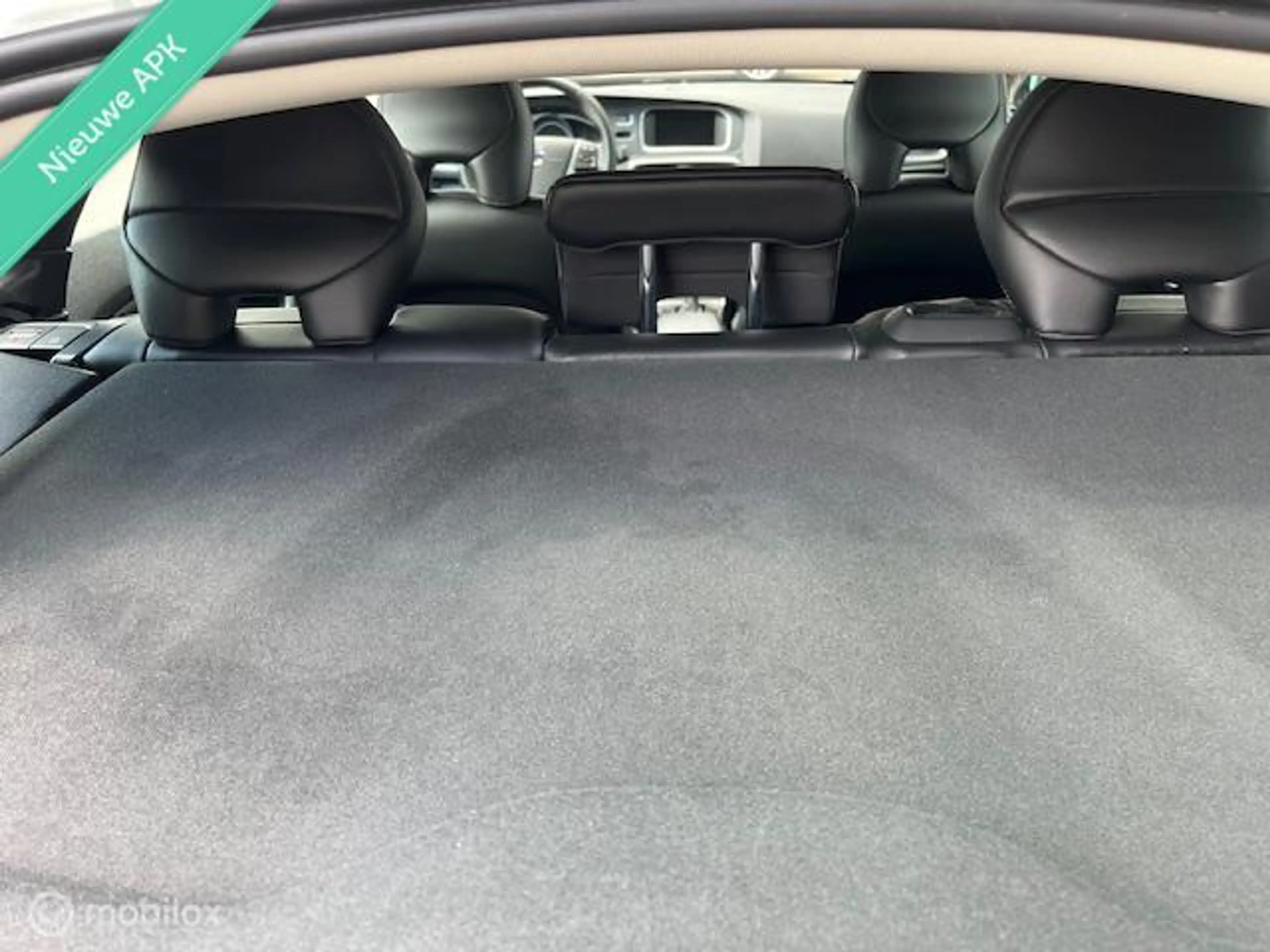Volvo V40 Cross Country 2.0 D2 Summum — photo 10