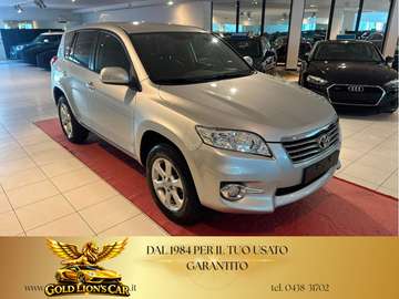 Crossover 2.2 d-4d 150cv MANUALE*SEDILI RISCALDATI*APPLECAR PLAY