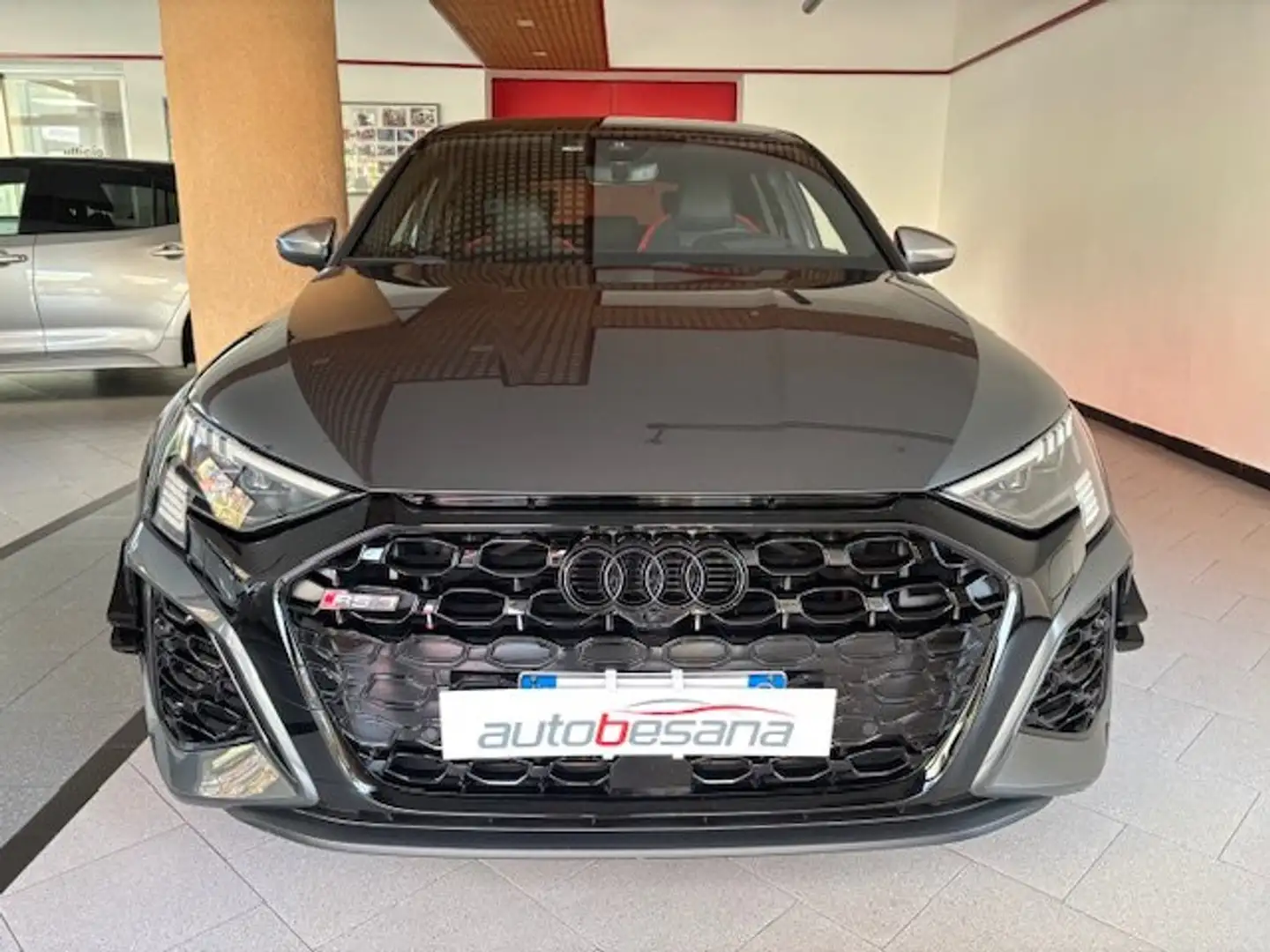 Audi RS3 Sportback 2.5 tfsi quattro s-tronic Gris - 2