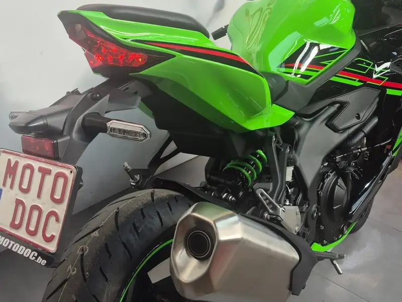 Kawasaki Ninja ZX-4RR - foto 4
