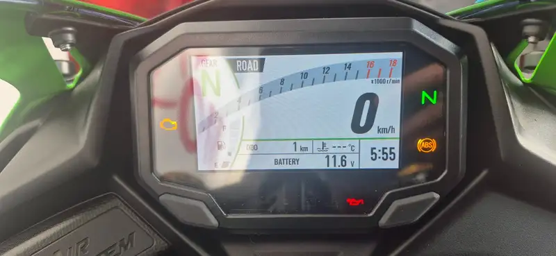 Kawasaki Ninja ZX-4RR - foto 2