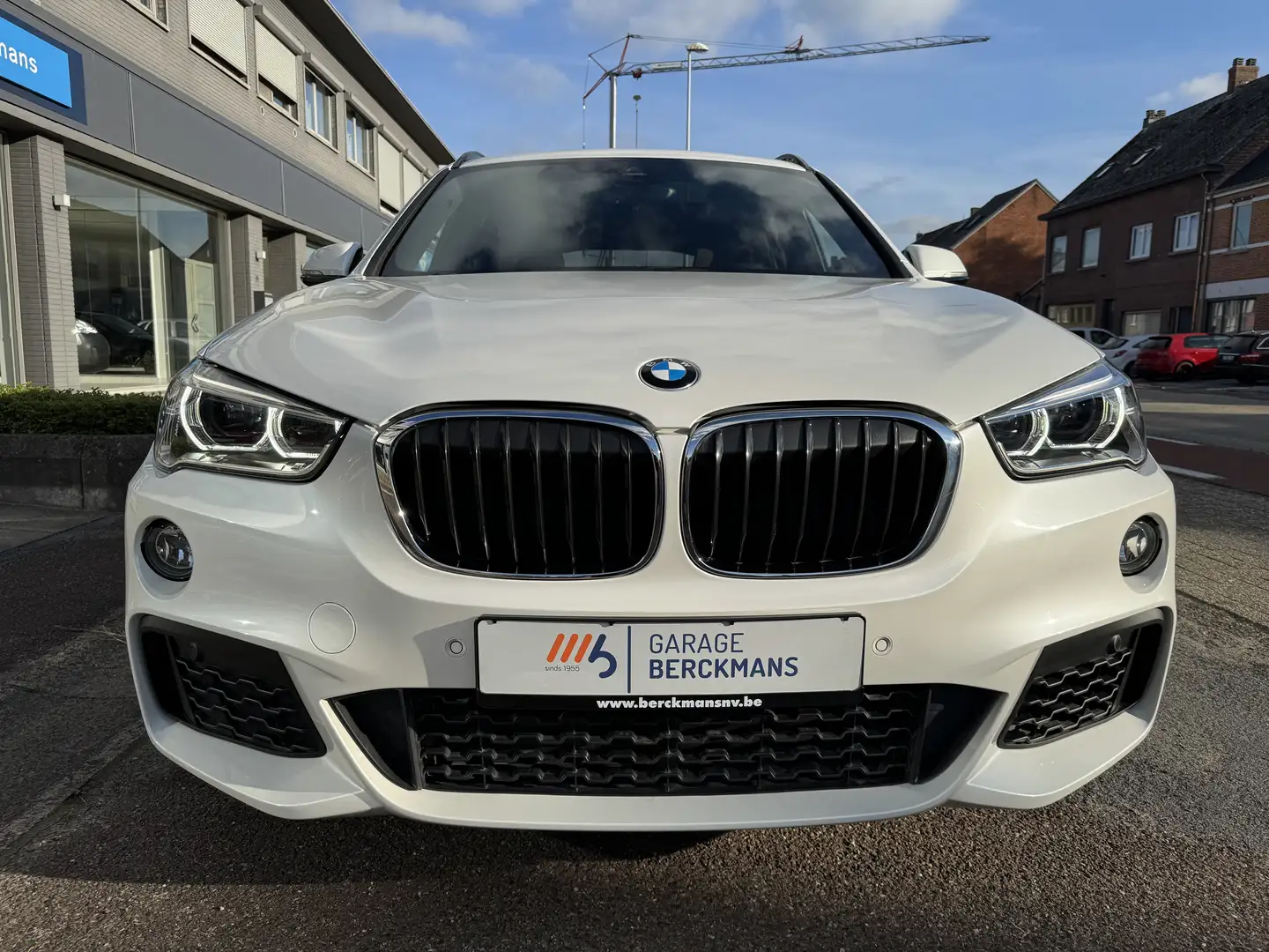 BMW X1 1.5 Benz + M-Pack + Vele opties + HANDGESCHAKELD Weiß - 2