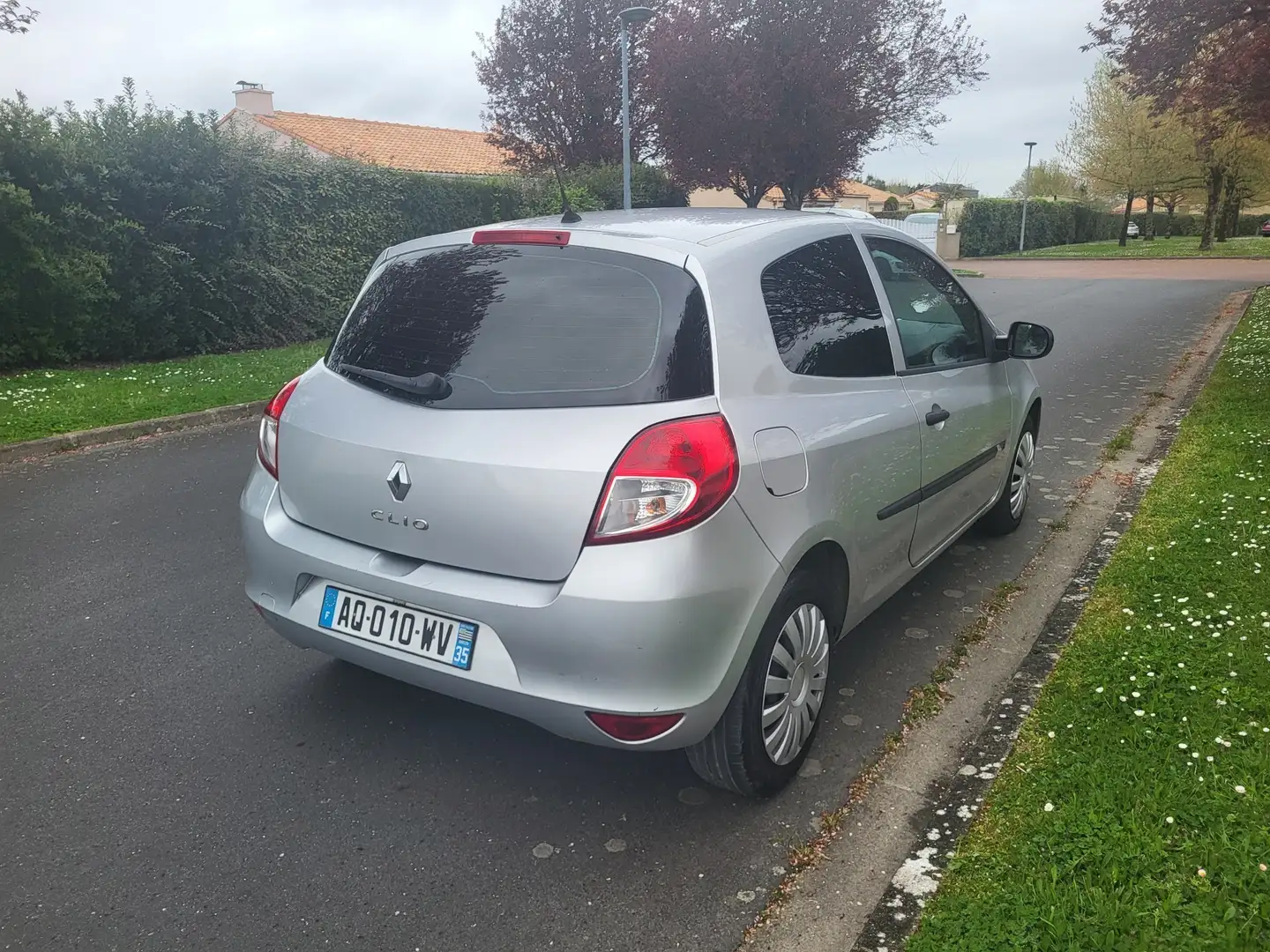 Renault Clio 3p 1.5 dci Dynamique - 2