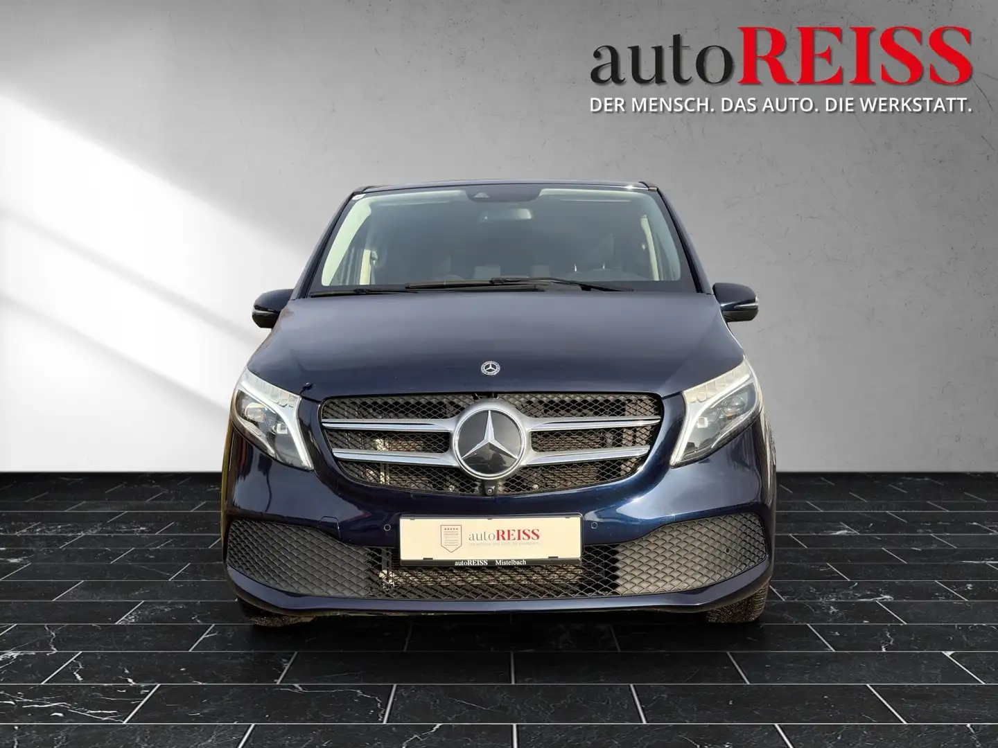 Mercedes-Benz V 220 V 220 d 4MATIC lang Blau - 2