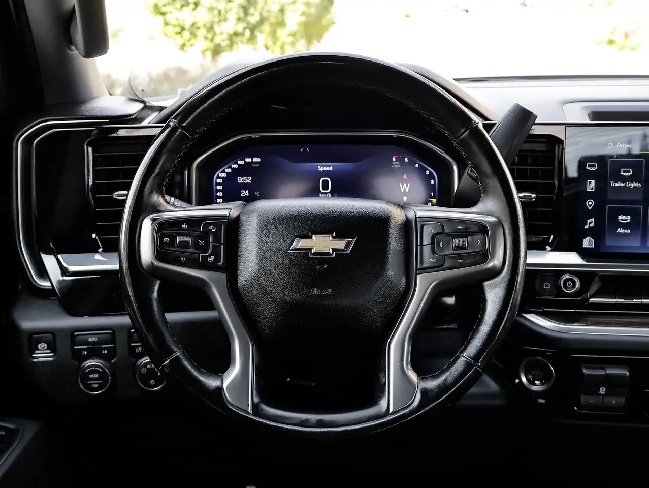 Chevrolet Silverado 1500 снимка Chevrolet Silverado 1500