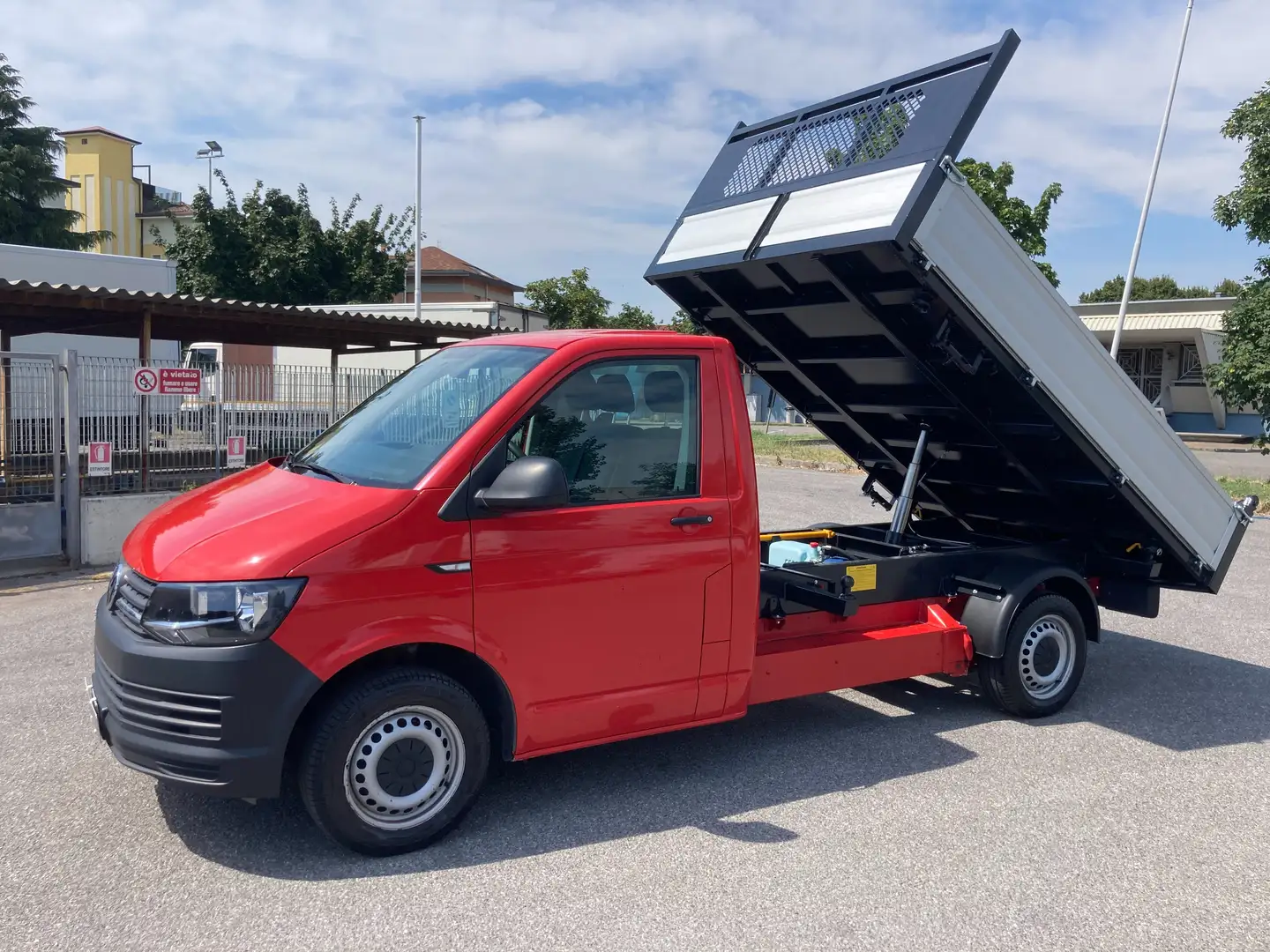 Volkswagen Transporter 150 TDI - RIBALTABILE TRIL. NUOVO Rosso - 2