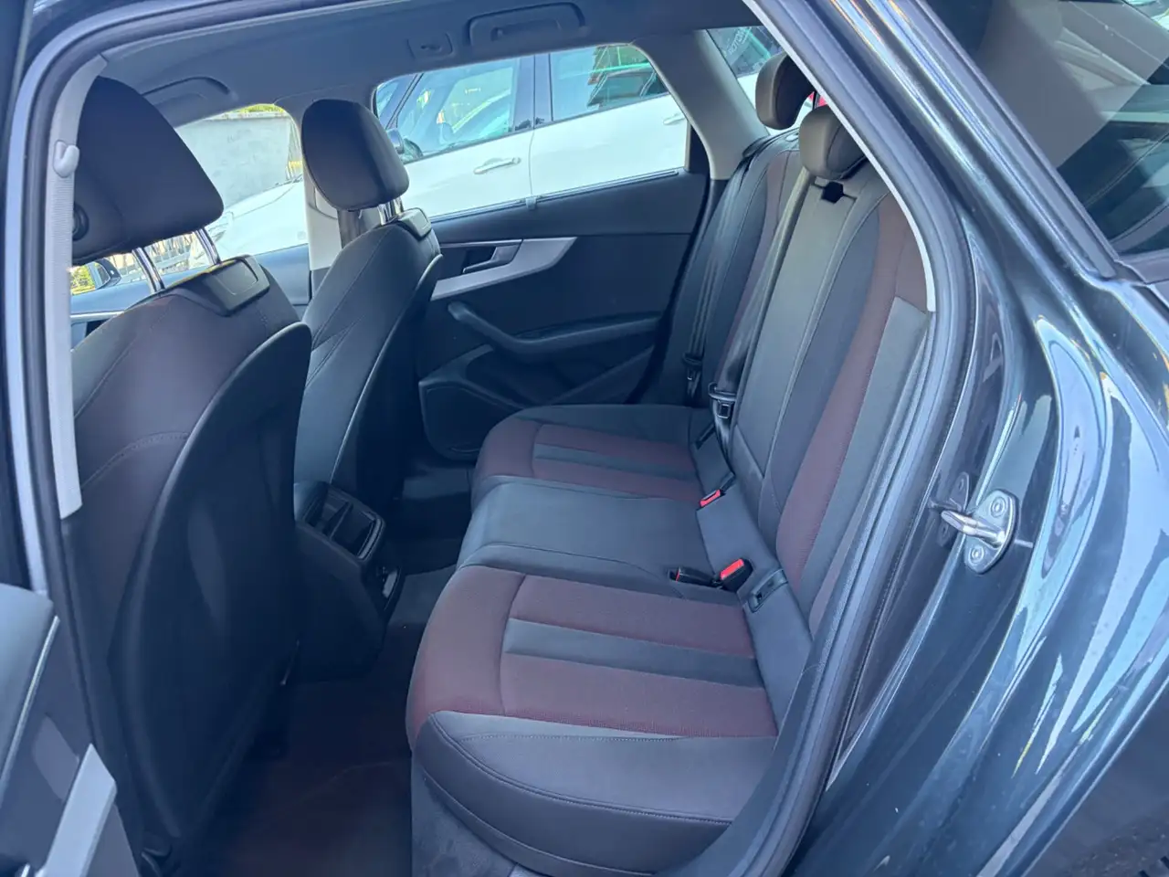 Audi A4 Avant 35 TDI/163 CV S tronic Business Advanced, миниатюра 6