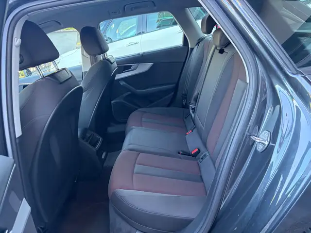 Audi A4 view 6