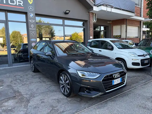Audi A4 view 3