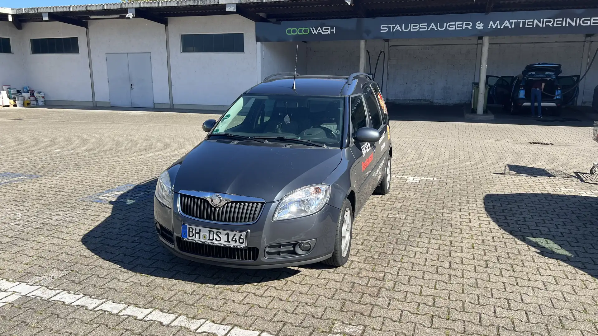 Skoda Roomster 1.6 16V Comfort Grau - 1