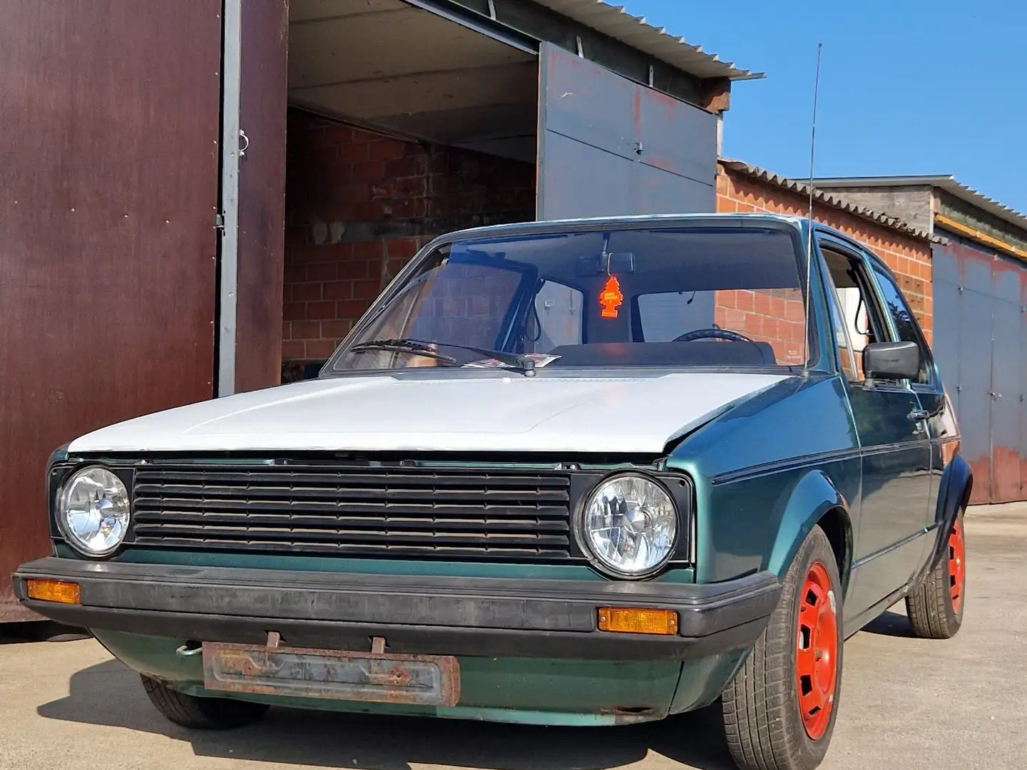 Volkswagen Golf Vert - 1