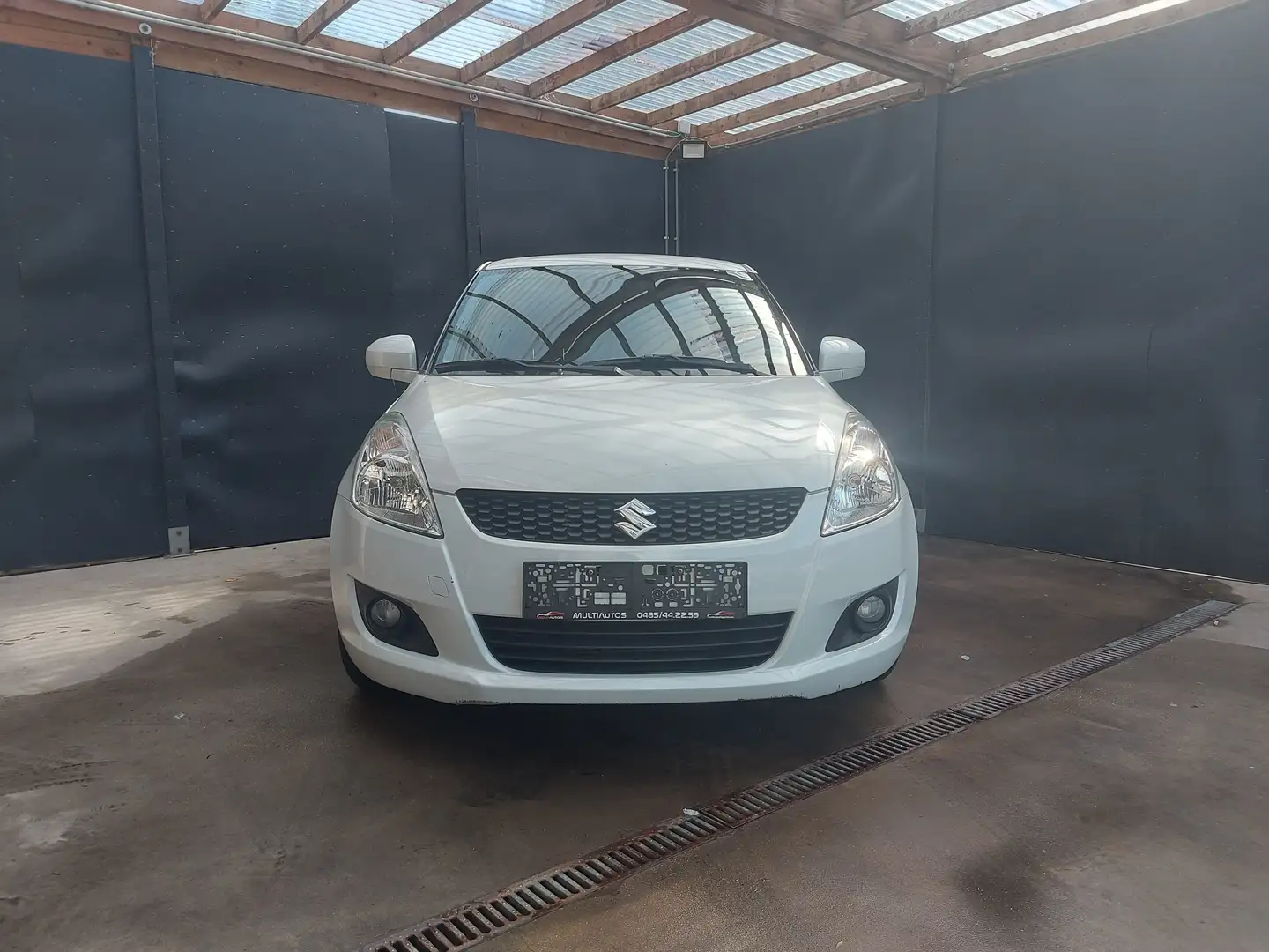 Suzuki Swift Blanc - 1