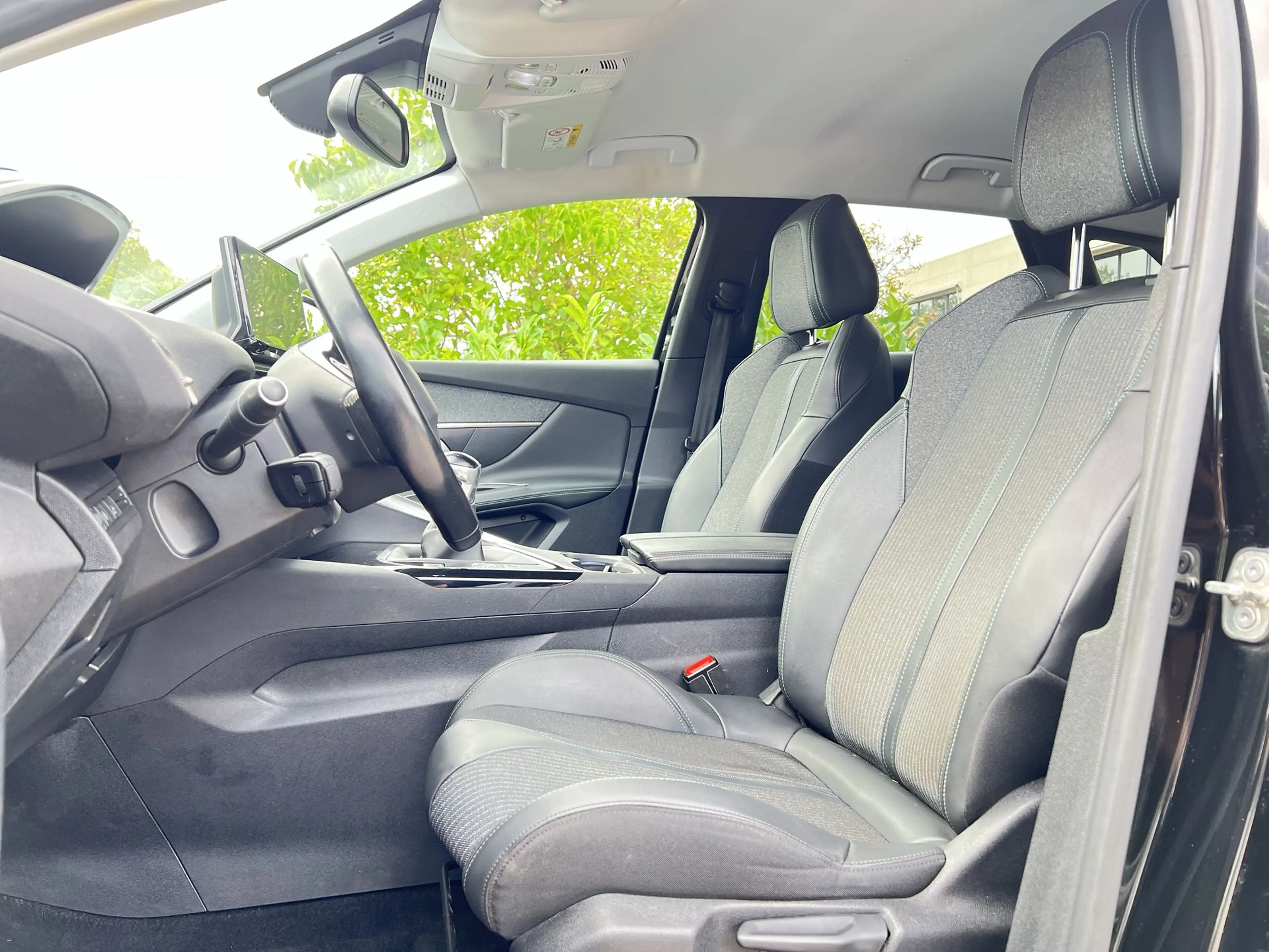 Peugeot 3008 1.2 PureTech Blue Lease Allure |TREKHAAK|CLIMA|NAV — photo 3