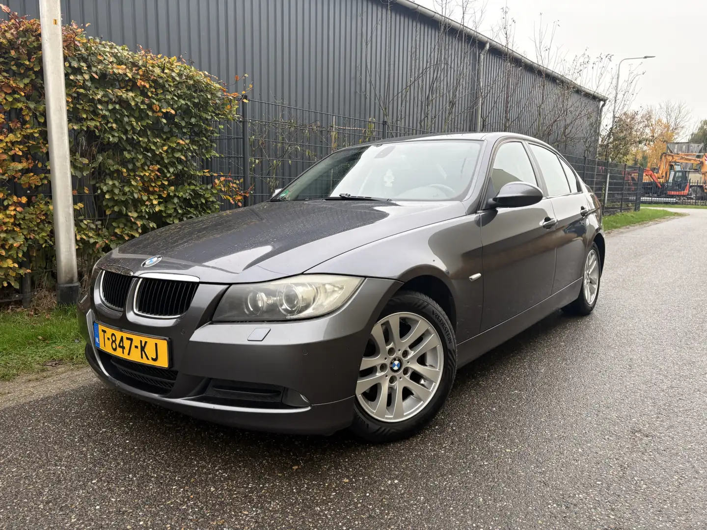 BMW 318 3-serie 318i Executive / AIRCO / STOELVERWARMING / Grijs - 1