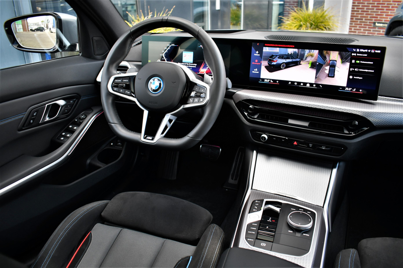 BMW 330 3-serie Touring 330e xDrive M-Sport Pro Pano Trekh — photo 3