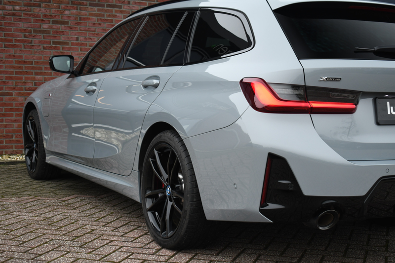 BMW 330 3-serie Touring 330e xDrive M-Sport Pro Pano Trekh — photo 35