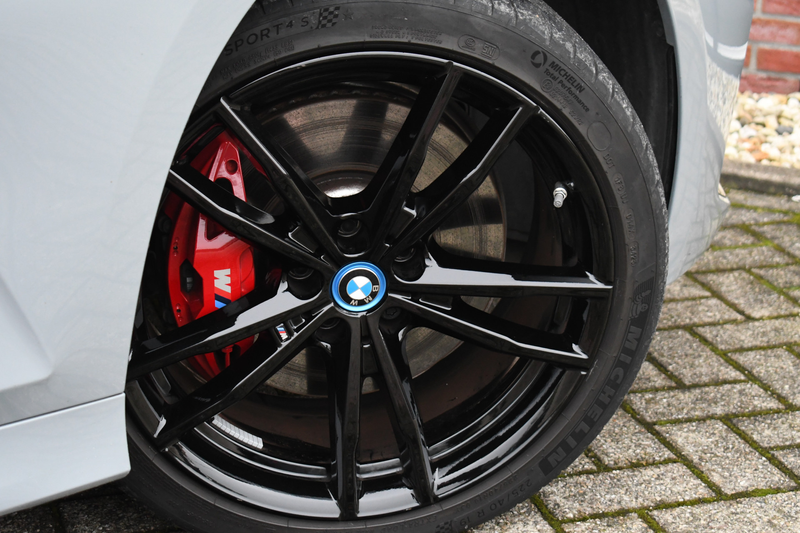 BMW 330 3-serie Touring 330e xDrive M-Sport Pro Pano Trekh — photo 9