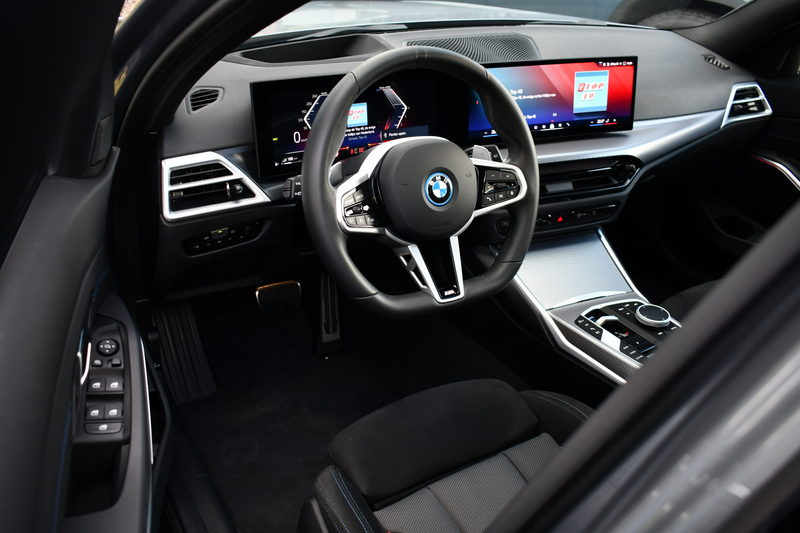 BMW 330 3-serie Touring 330e xDrive M-Sport Pro Pano Trekh — photo 38