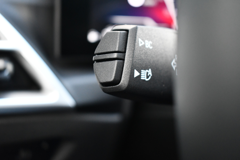 BMW 330 3-serie Touring 330e xDrive M-Sport Pro Pano Trekh — photo 50